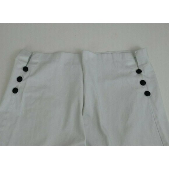 Tribal Studio Women's White Capri Pants With Button Accents Size 12P - Picture 7 of 9